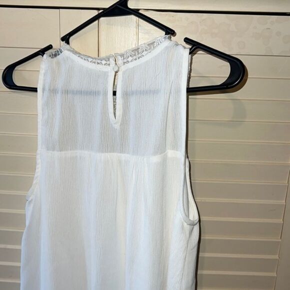Blu Pepper Lace sleeveless blouse size small - Picture 5 of 6